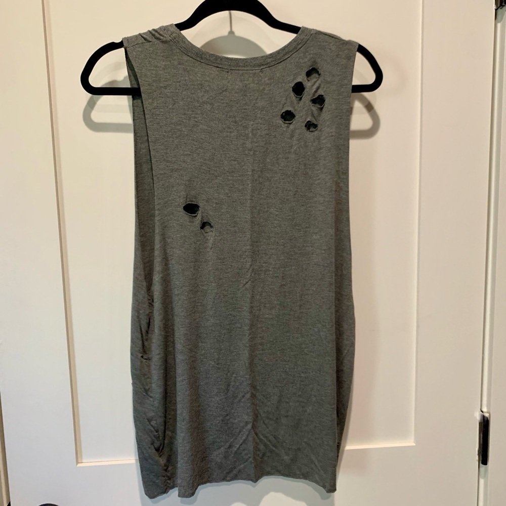 Honey Punch Distressed Muscle T-Shirt - Picture 5 of 5